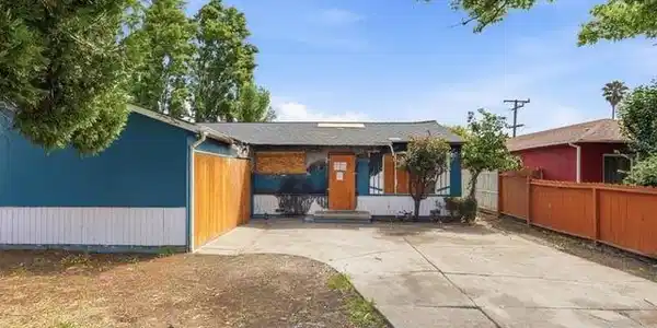 1932 Griffin Dr
