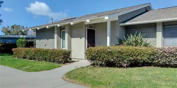 8777 Tulare