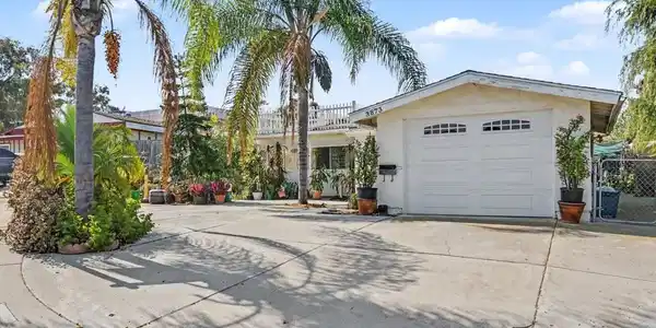 3873 Marcwade Court