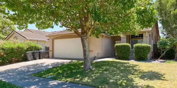 4720 Canyon Hills Dr