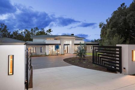 5471 73 La Crescenta