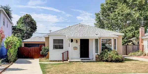 8057 Nardian Way