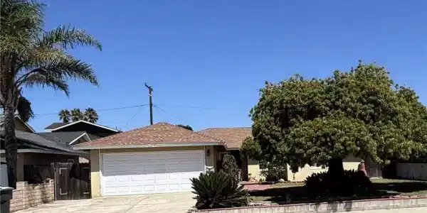 521 Del Sur Way