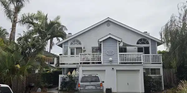 2045 Emerald Street
