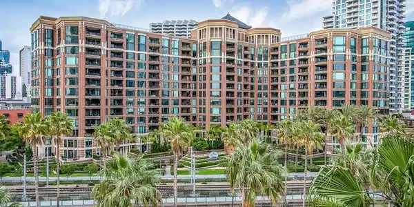 500 W Harbor Dr
