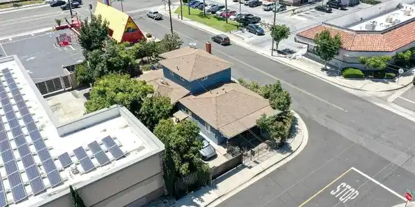 13861 Pine St.