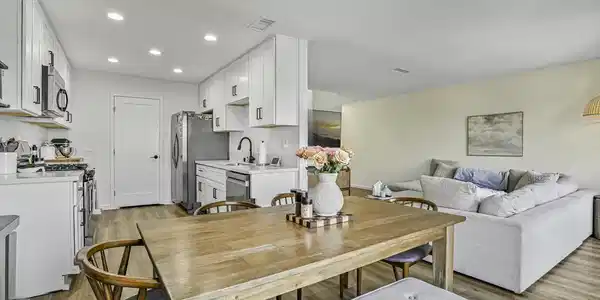 4212 Vista Del Rio Way