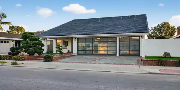 4664 Hazelnut Avenue