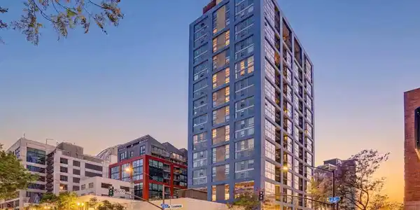 321 10th Ave