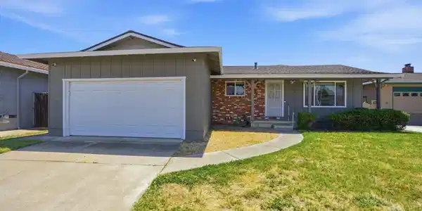 1424 Yosemite Dr