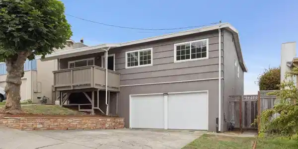 812 Burns Court