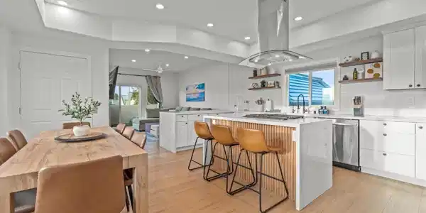 727 Ostend Ct