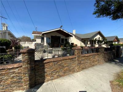 458 W 15th Street W