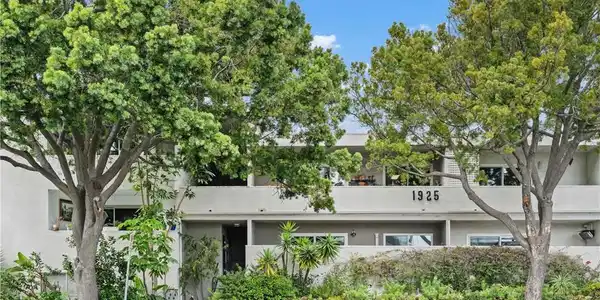 1925 Montana Avenue
