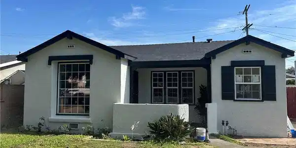 1138 N Banning