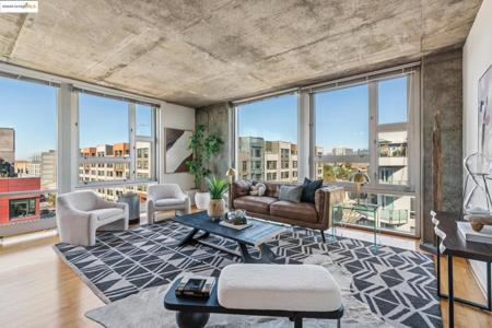 311 Oak St.