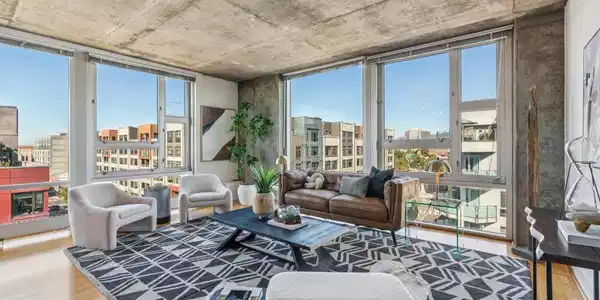 311 Oak St.