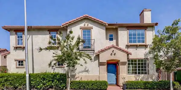 2153 Esperanca Avenue