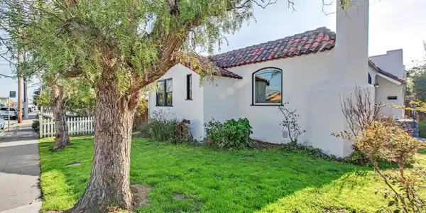 498 Elm Avenue
