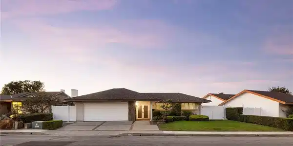 257 Avenida La Cuesta