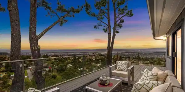 560 California Way