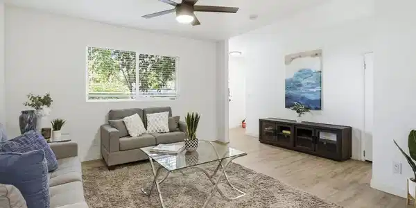 4421 Tremont
