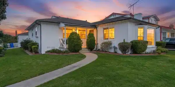 6321 W 78th Place