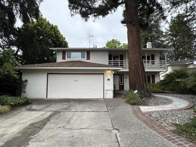 707 Charleston Court