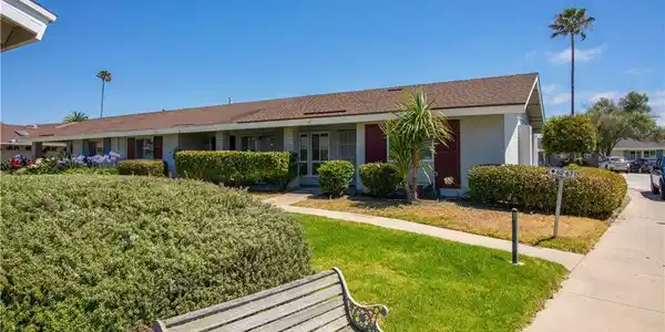 3685 Vista Campana N