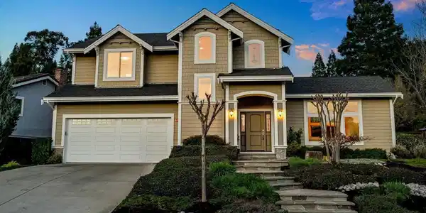 12 Paddock Ct