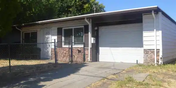 47 Harbor Dr
