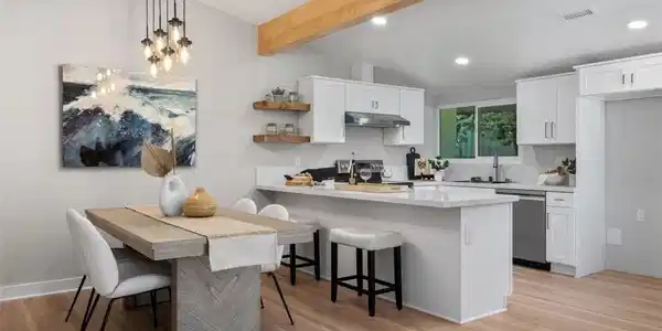 4305 Hilaria