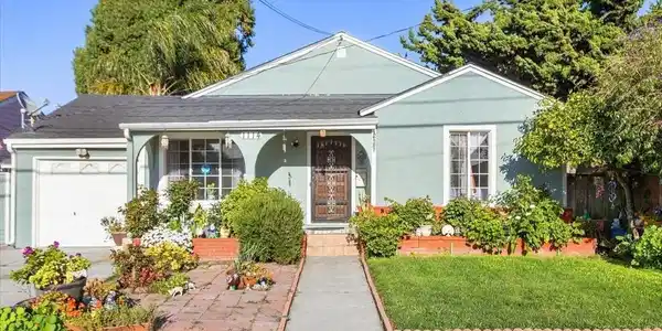 1114 Arthur Ave