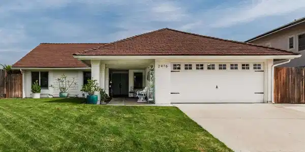 2416 La Pluma Lane