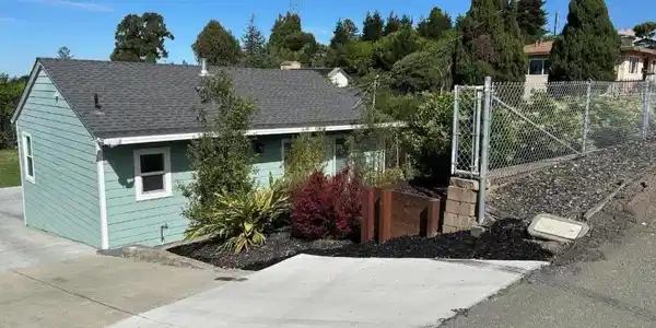 5025 Hilltop Drive