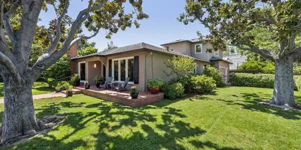 1800 Oakdell Drive