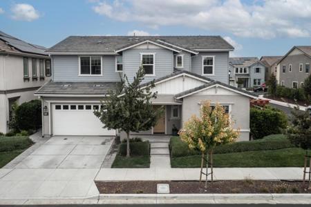 6736 Grasshopper Avenue