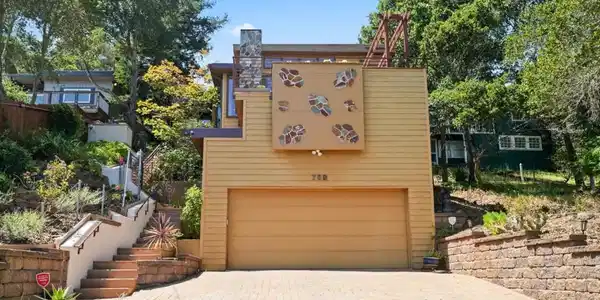 708 Alameda De Las Pulgas