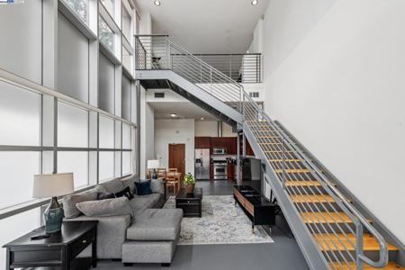 801 Clay St