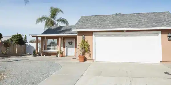 433 Thrush St.