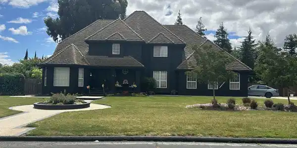 15 Madeira Ct