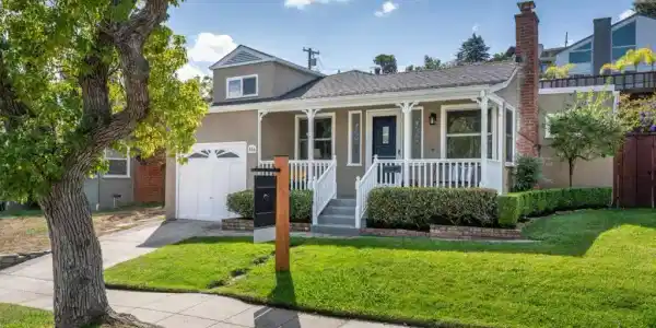 956 Tamarack Avenue