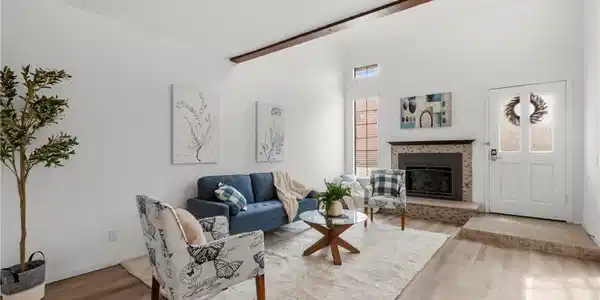 232 S Elm