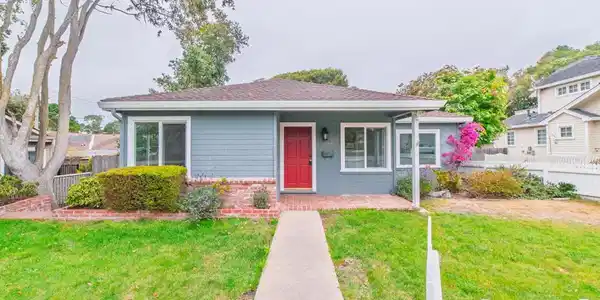 884 Gibson Avenue