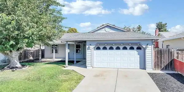 2921 Lucena Way