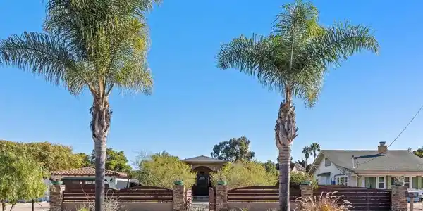 633 Del Mar Ave.