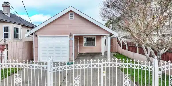 129 Bissell Ave