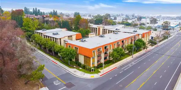 2501 Temple