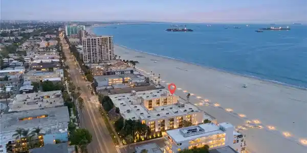 1140 E Ocean