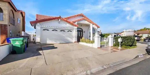 3136 Don pancho way